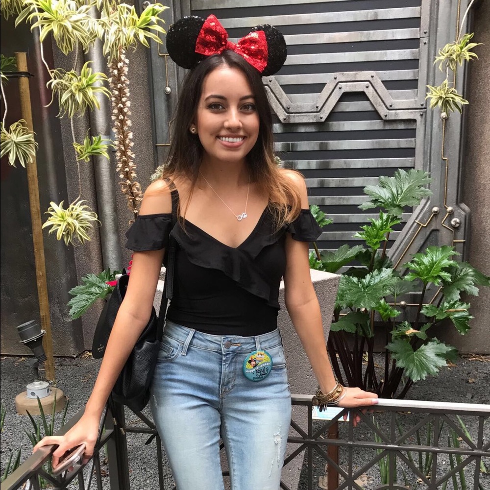 Meet your Posher, Kayla
